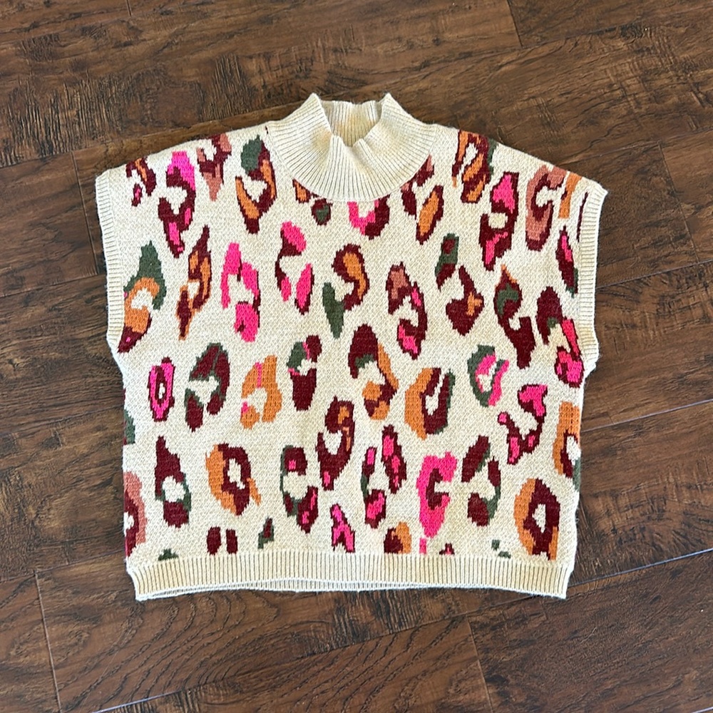 Entro Cropped Sweater Vest